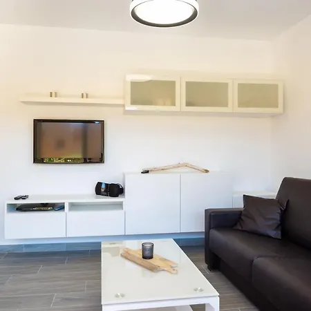 Lägenhet Casa Lucien - Newly Refurbished With Swimming Pool - Ideal For Couples